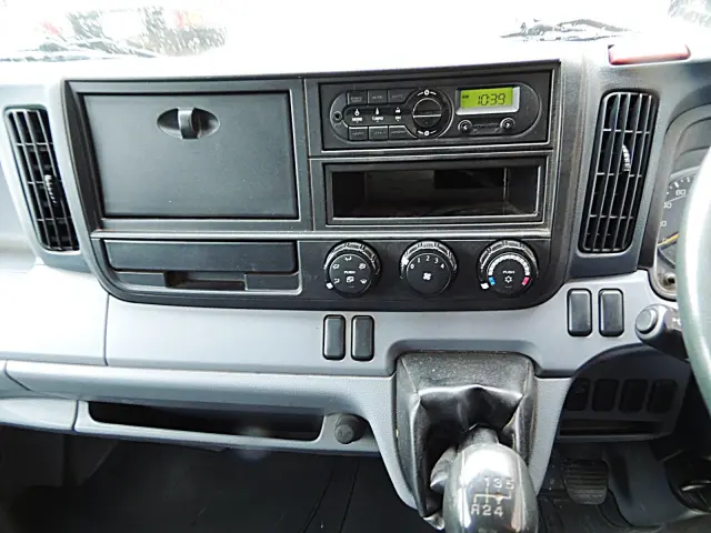 三菱 キャンター TKG-FBA30(2WD)の写真16