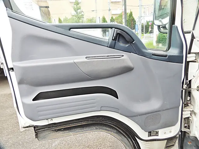 三菱 キャンター TKG-FBA30(2WD)の写真19