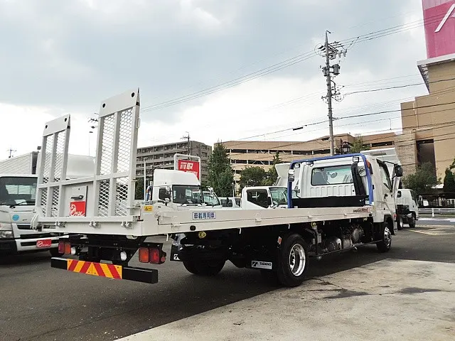 三菱 ファイター 2KG-FK62K(2WD)の写真5