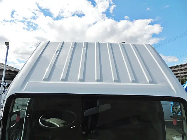 いすゞ エルフ TPG-NJR85AN(2WD)の写真9