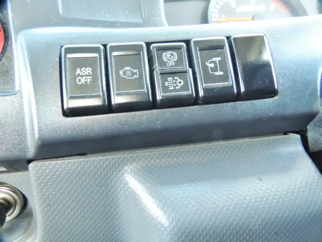 いすゞ エルフ TPG-NJR85AN(2WD)の写真16