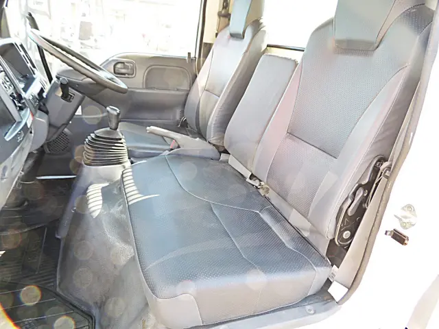 いすゞ エルフ TPG-NJR85AN(2WD)の写真23