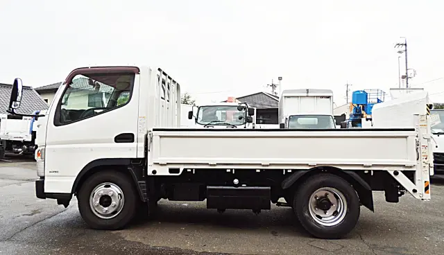三菱 キャンター TPG-FDA00(4WD)の写真4