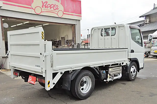三菱 キャンター TPG-FDA00(4WD)の写真5