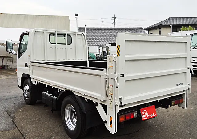 三菱 キャンター TPG-FDA00(4WD)の写真6