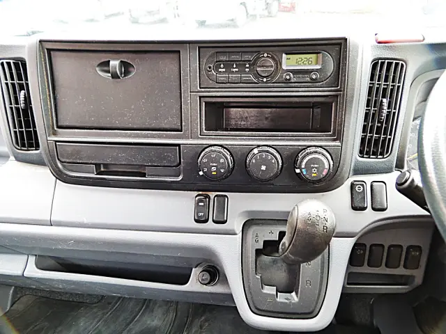 三菱 キャンター TPG-FDA00(4WD)の写真18