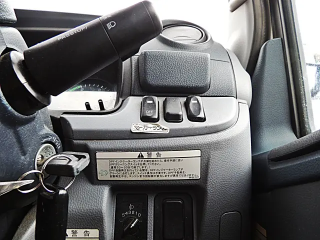 三菱 キャンター TPG-FDA00(4WD)の写真19