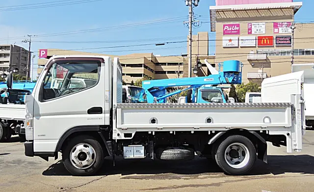 三菱 キャンター TPG-FBA20(2WD)の写真4