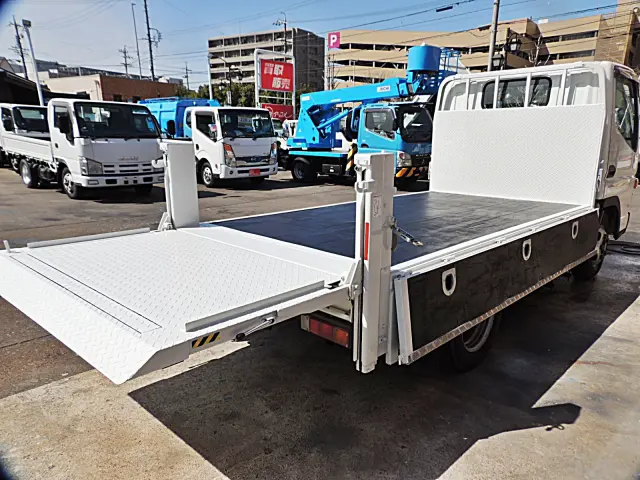 三菱 キャンター TPG-FBA20(2WD)の写真12