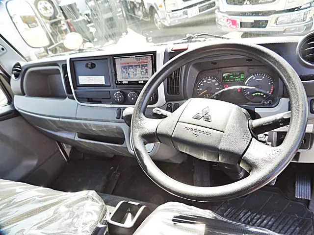 三菱 キャンター TPG-FBA20(2WD)の写真16