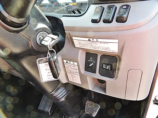 三菱 キャンター TPG-FBA20(2WD)の写真18