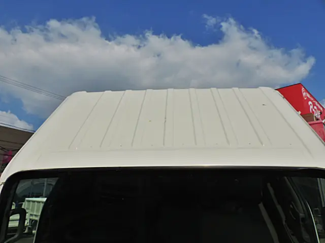 いすゞ エルフ TRG-NHS85AN(4WD)の写真9