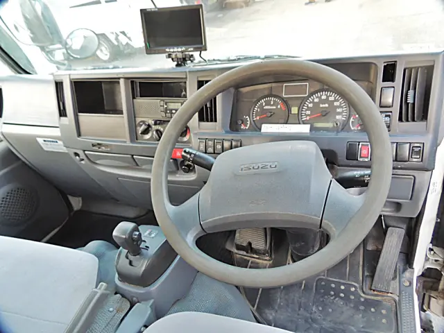 いすゞ エルフ TRG-NHS85AN(4WD)の写真19