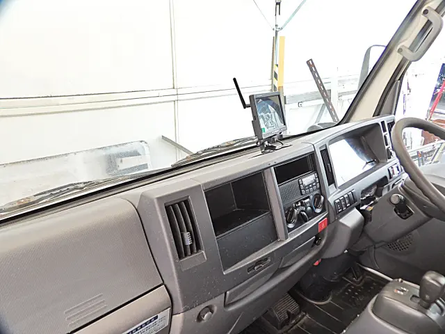 いすゞ エルフ TRG-NHS85AN(4WD)の写真27
