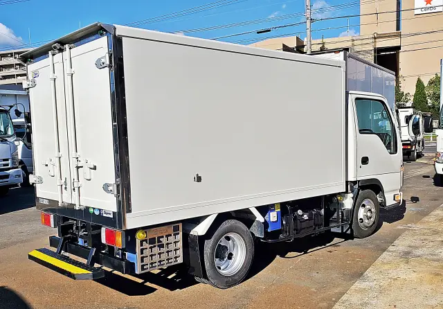 いすゞ エルフ TRG-NHR85ANの写真5