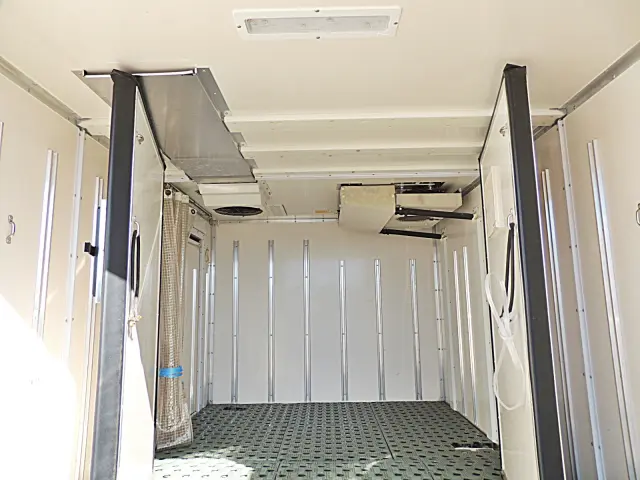 いすゞ エルフ TRG-NHR85ANの写真11