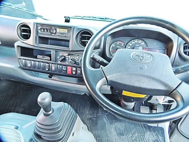 トヨタ トヨエース TKG-XZC605(2WD)の写真17