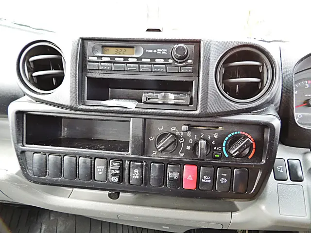 日野 デュトロ TKG-XZU620T(2WD)の写真18