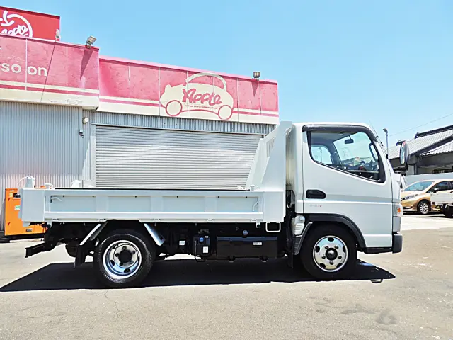 三菱 キャンター 2PG(2WD)の写真3