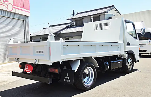三菱 キャンター 2PG(2WD)の写真5