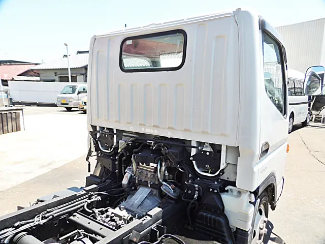 三菱 キャンター 2PG(2WD)の写真9