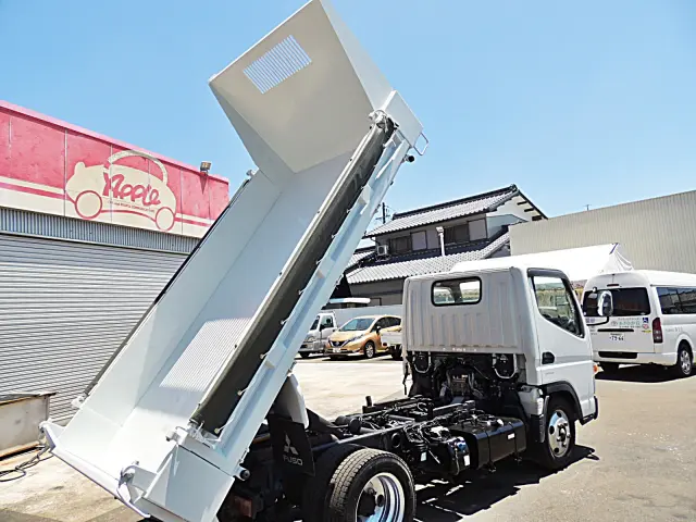 三菱 キャンター 2PG(2WD)の写真12