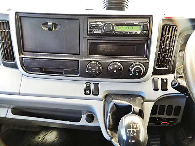 三菱 キャンター 2PG(2WD)の写真17