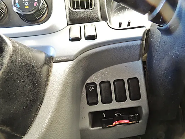 三菱 キャンター 2PG(2WD)の写真18
