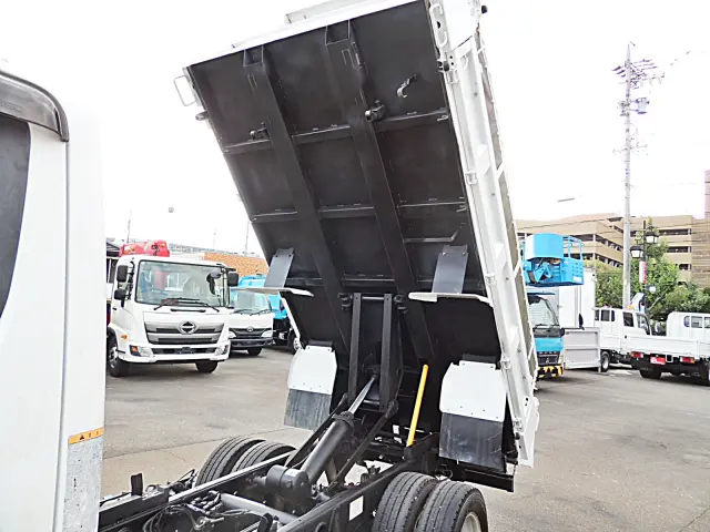 三菱 キャンター TPG-571813(2WD)の写真14