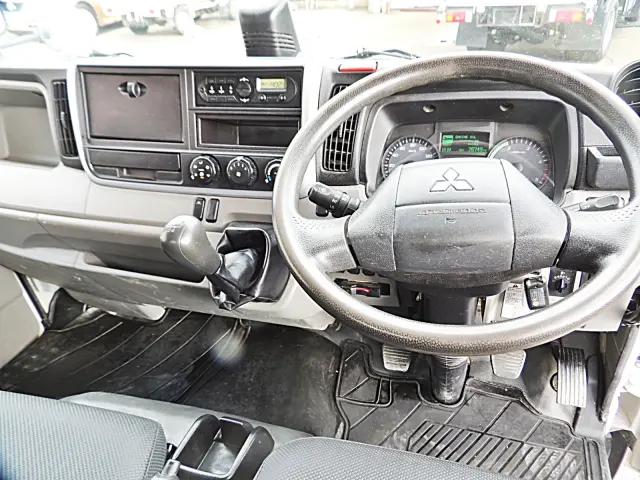 三菱 キャンター TPG-571813(2WD)の写真16