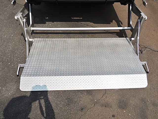 三菱 キャンター TKG-FEA50(2WD)の写真11