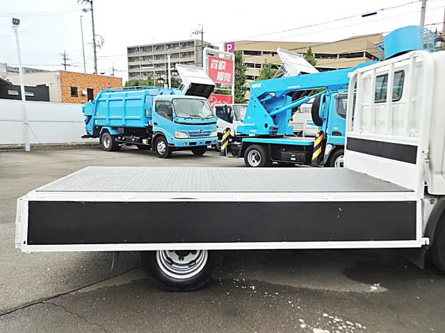 トヨタ ダイナ TKG-XZC605(2WD)の写真9