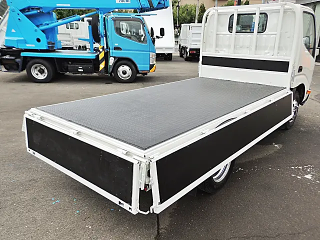 トヨタ ダイナ TKG-XZC605(2WD)の写真11
