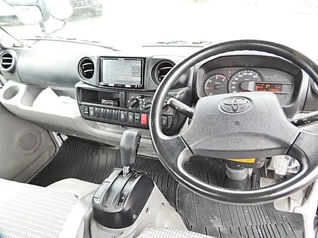 トヨタ ダイナ TKG-XZC605(2WD)の写真16
