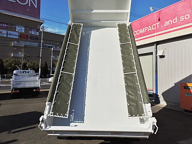 いすゞ エルフ TKG-NJR85AD(2WD)の写真10