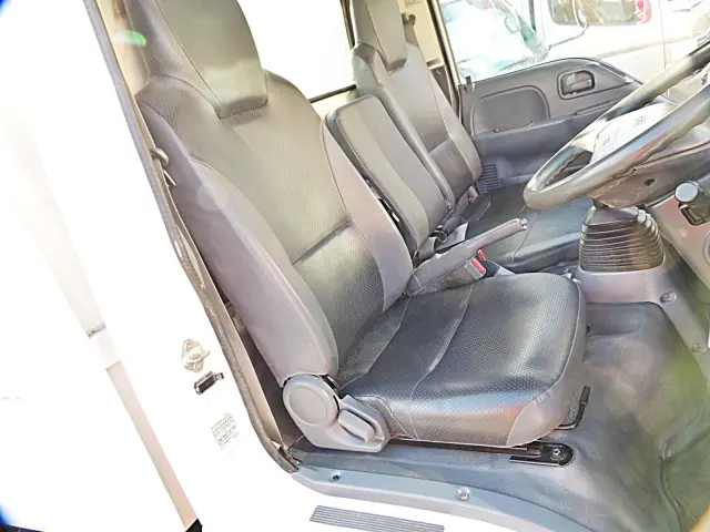 いすゞ エルフ TKG-NJR85AD(2WD)の写真17