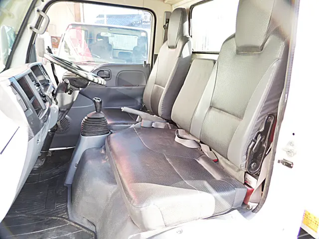 いすゞ エルフ TKG-NJR85AD(2WD)の写真18