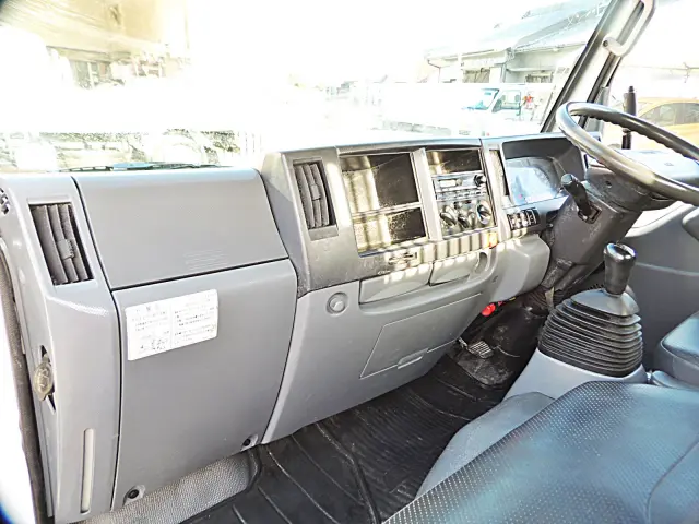 いすゞ エルフ TKG-NJR85AD(2WD)の写真22
