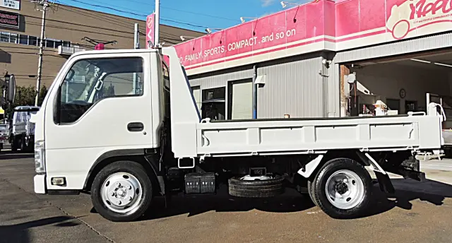 いすゞ エルフ TPG-NJR85AD(2WD)の写真4