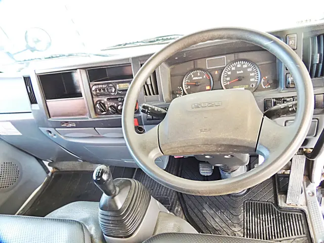 いすゞ エルフ TPG-NJR85AD(2WD)の写真17