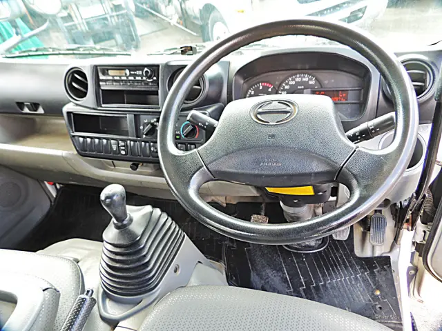 日野 デュトロ TKG-XZU620T(2WD)の写真15