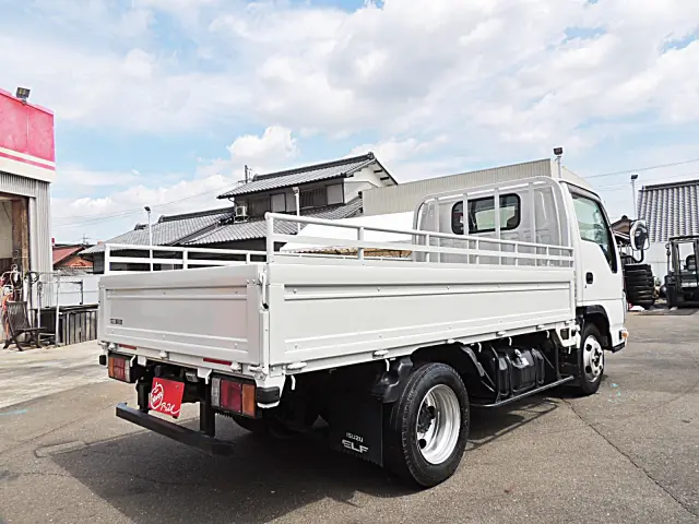 いすゞ エルフ TRG-LHR85A(2WD)の写真5