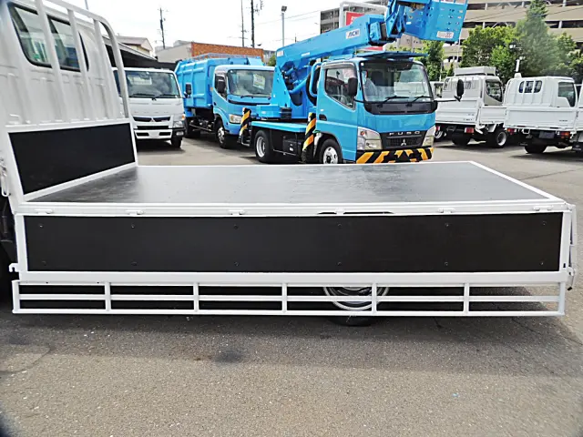 いすゞ エルフ TRG-LHR85A(2WD)の写真11