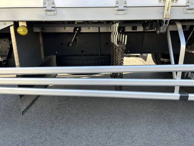 いすゞ ギガ 2PG-CYL77Cの写真16