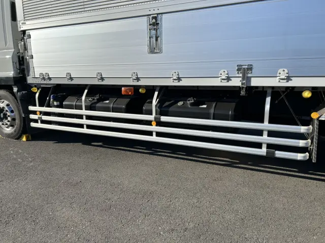 いすゞ ギガ 2PG-CYL77Cの写真19