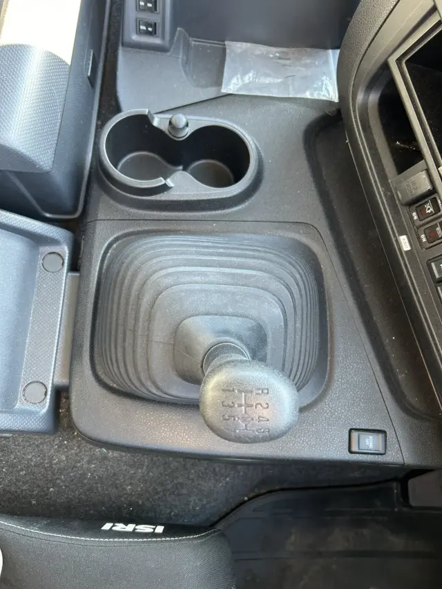 いすゞ ギガ 2PG-CYL77Cの写真23