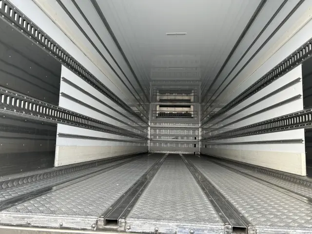 日野 プロフィア 2DG-FR1AHG(未入力/関係無)の写真10