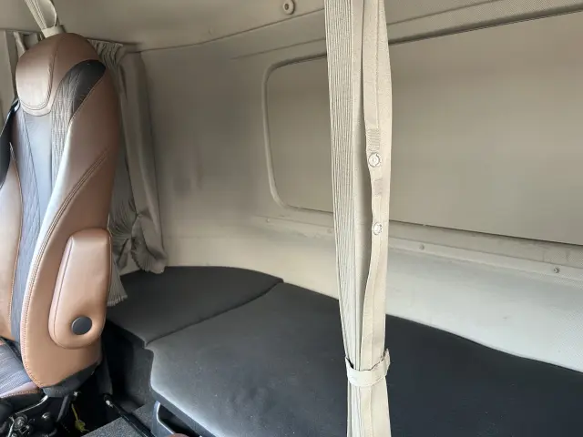 日野 プロフィア 2DG-FR1AHG(未入力/関係無)の写真21