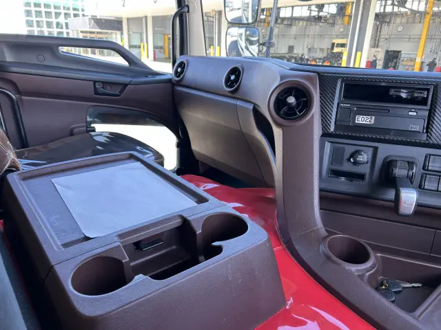 日野 プロフィア 2DG-FR1AHGの写真21