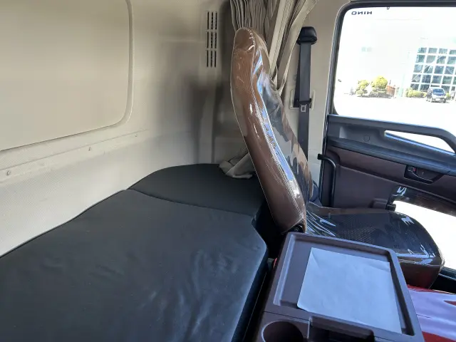 日野 プロフィア 2DG-FR1AHGの写真24